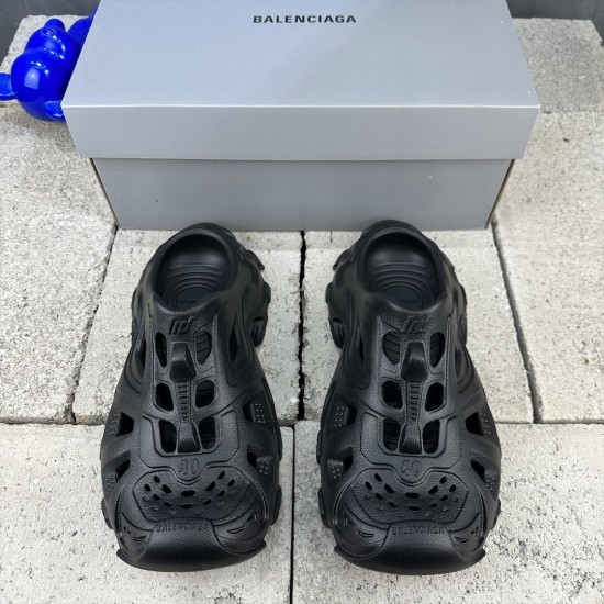 BALENCIAGA Mold Closed Rubber Sandals 