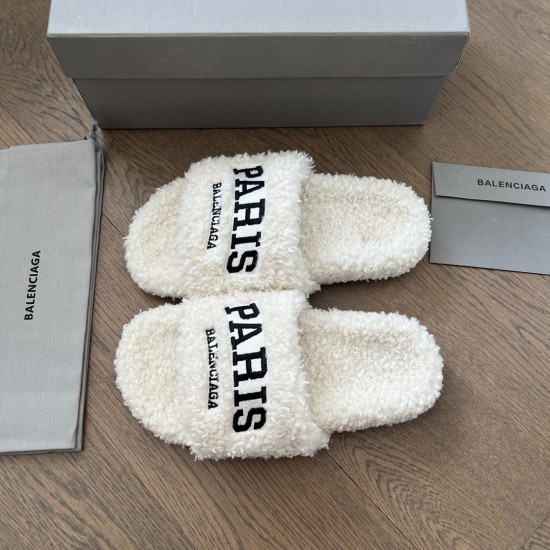 Balenciaga slippers