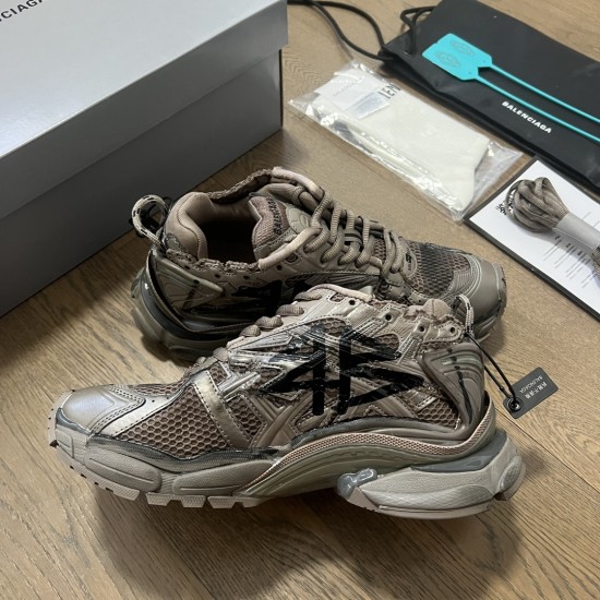 Balenciaga Runner Sneaker