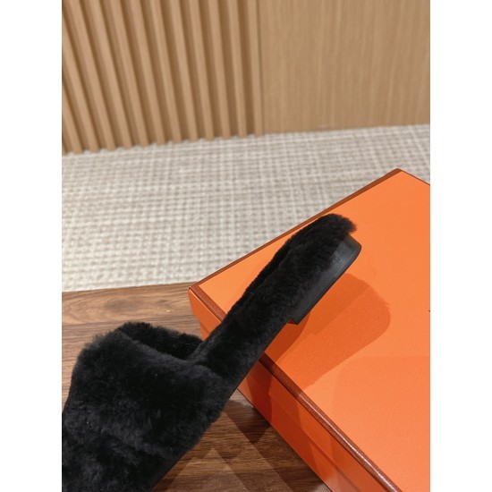 Hermes Slippers