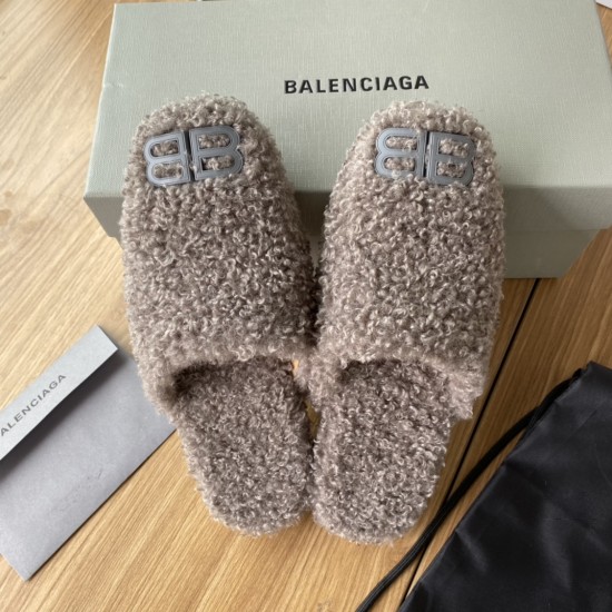 Balenciaga slippers