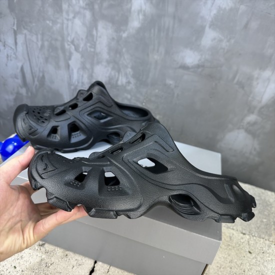 BALENCIAGA Mold Closed Rubber Sandals 