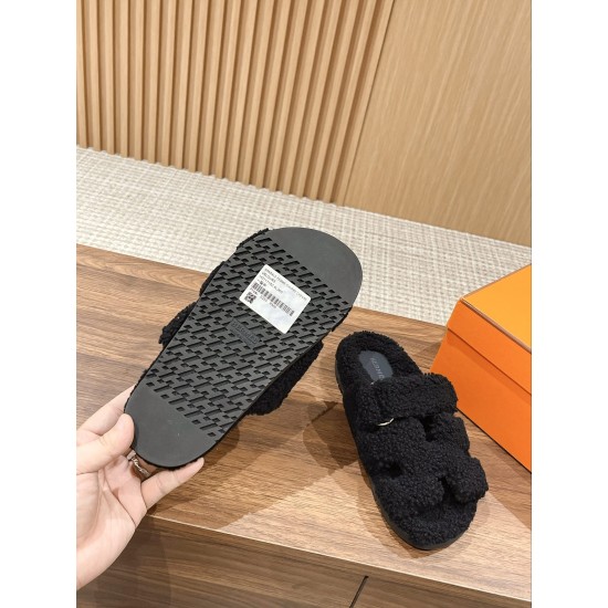 Hermes Slippers