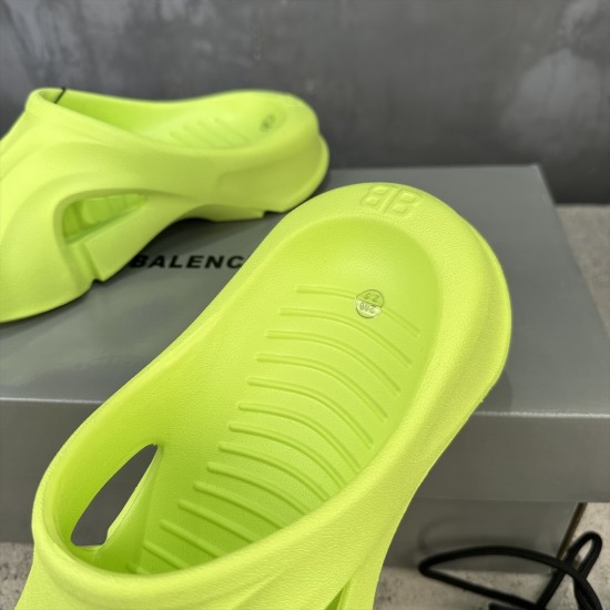 BALENCIAGA Mold Closed Rubber Sandals 