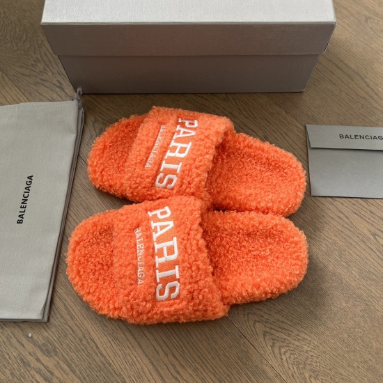 Balenciaga slippers Balenciaga slippers