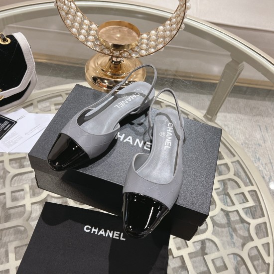 Chanel Pumps