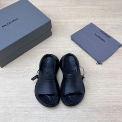 Balenciaga slippers