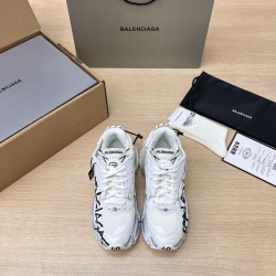 Balenciaga Runner Sneaker