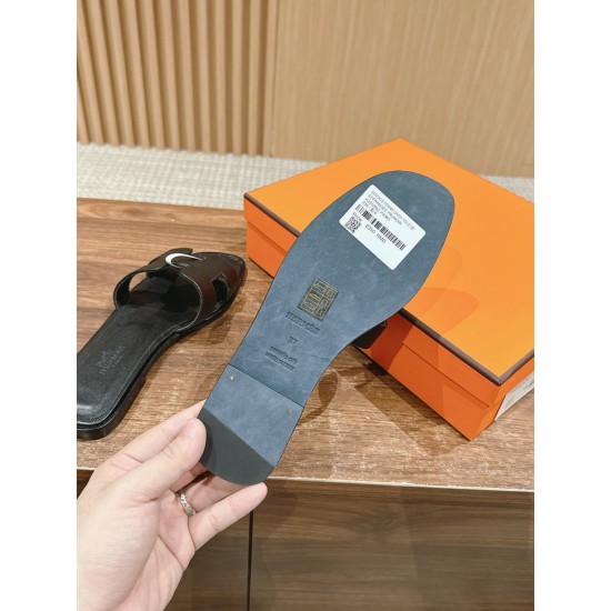 Hermes Slippers