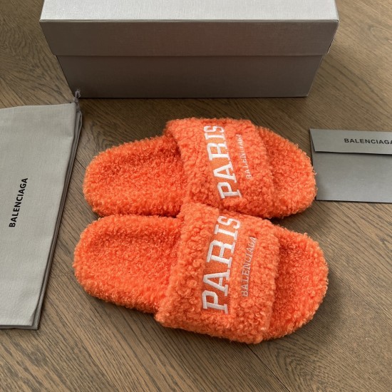 Balenciaga slippers Balenciaga slippers