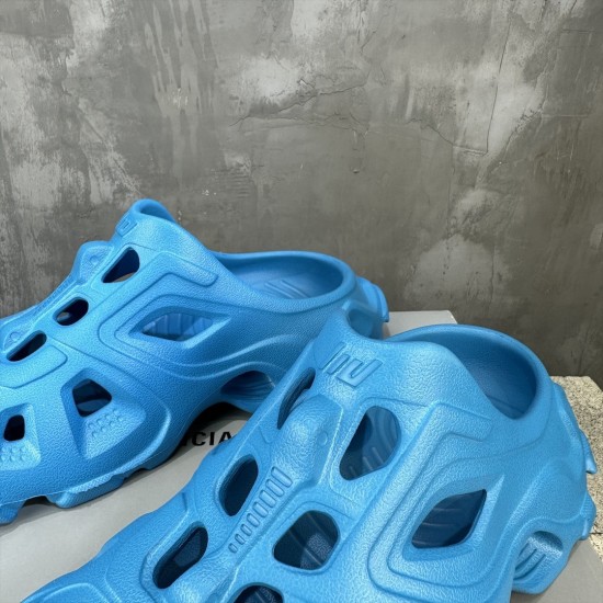 BALENCIAGA Mold Closed Rubber Sandals 