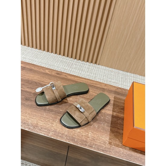 Hermes Slippers