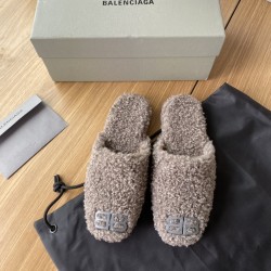 Balenciaga slippers