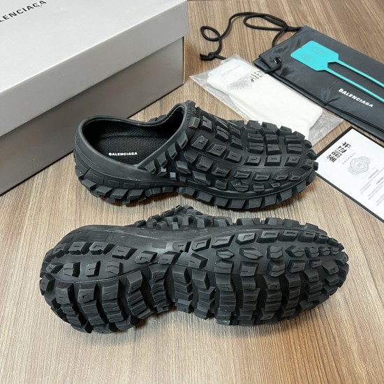 Balenciaga slippers
