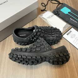 Balenciaga slippers