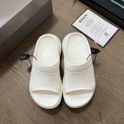 Balenciaga slippers