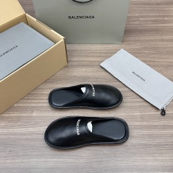 Balenciaga slippers