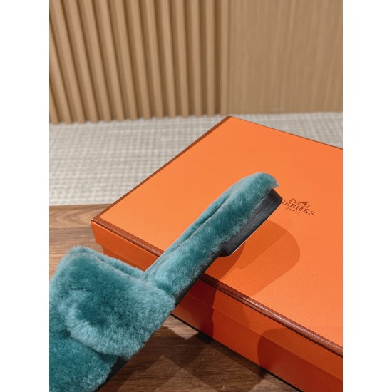 Hermes Slippers