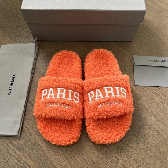 Balenciaga slippers Balenciaga slippers