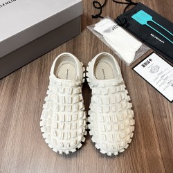 Balenciaga slippers