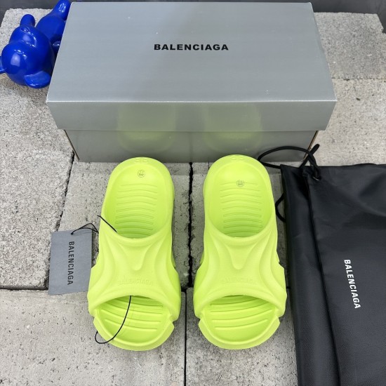 BALENCIAGA Mold Closed Rubber Sandals 