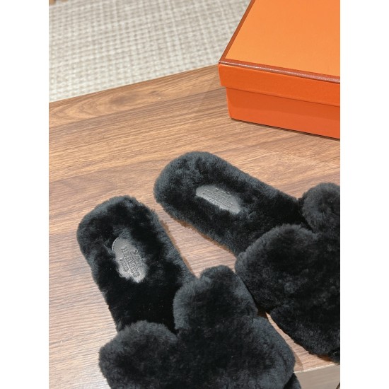 Hermes Slippers