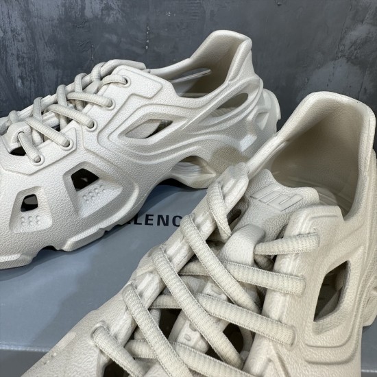 BALENCIAGA Mold Closed Rubber Sandals 