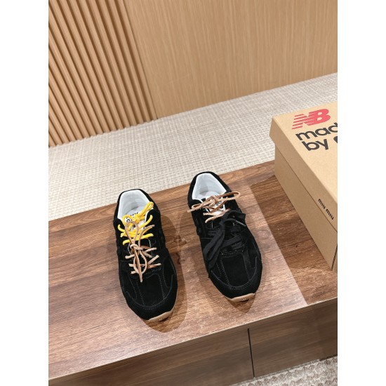 MiuMiu Sneakers