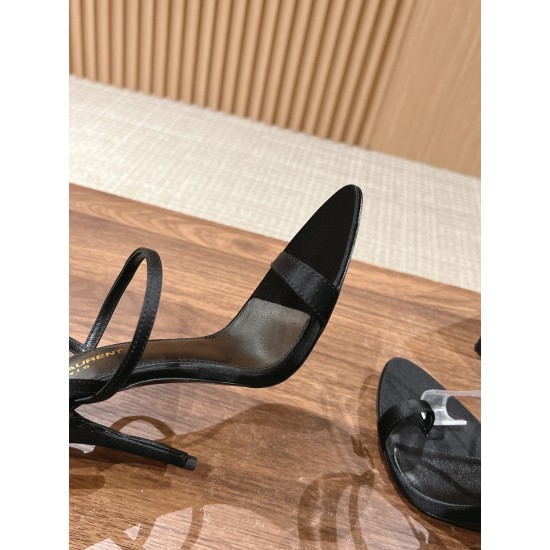 YSL PUMPS