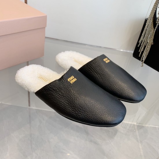 MiuMiu slippers