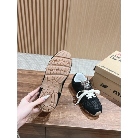 MiuMiu Sneakers