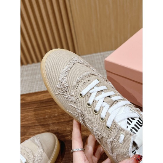 MiuMiu Sneakers