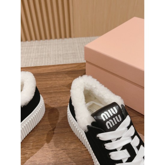 MiuMiu Sneakers