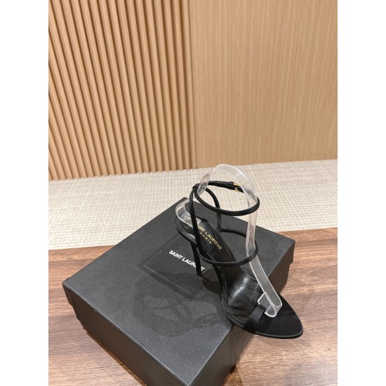 YSL PUMPS