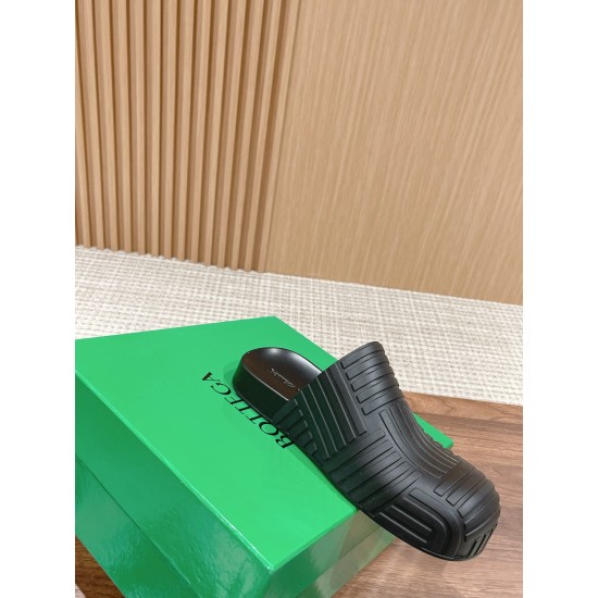 Bottega Veneta BV Flat Slippers