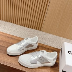 GIVENCHY Sneakers