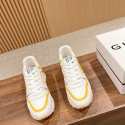 GIVENCHY Sneakers