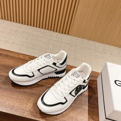 GIVENCHY Sneakers
