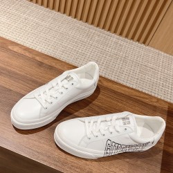 GIVENCHY Sneakers