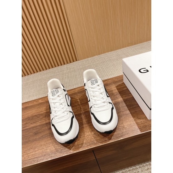 GIVENCHY Sneakers