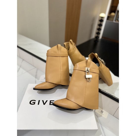 Givenchy Shark Lock ankle boots in leather
