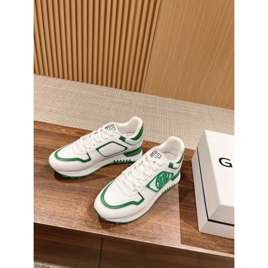 GIVENCHY Sneakers