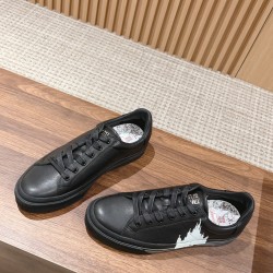 GIVENCHY Sneakers