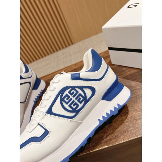 GIVENCHY Sneakers