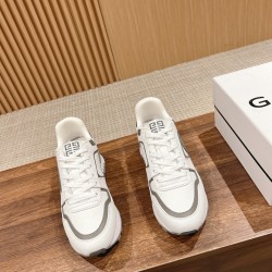 GIVENCHY Sneakers