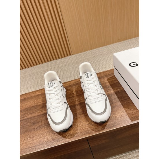 GIVENCHY Sneakers