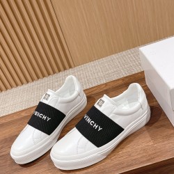 GIVENCHY Sneakers