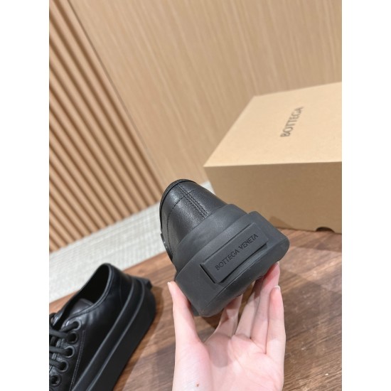 Bottega Veneta BV Sneakers