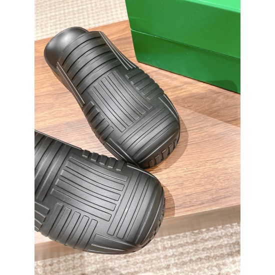 Bottega Veneta BV Flat Slippers