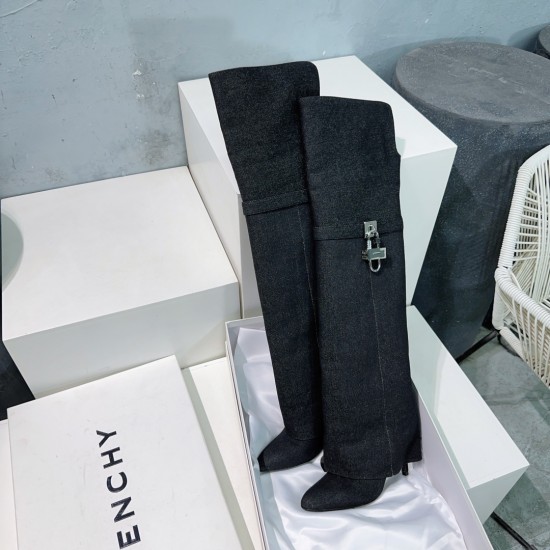 Givenchy Shark Lock ankle boots in leather
